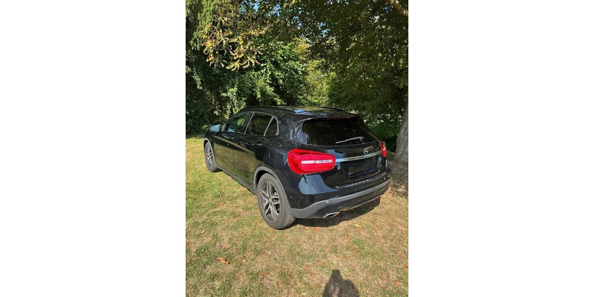 Mercedes-Benz GLA-Klasse 196.000 km 16.500 &euro; Hasselroth 63594