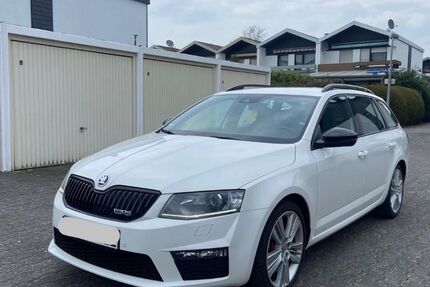 Skoda Octavia 190.000 km 11.400 &euro; Rüsselshein 65428