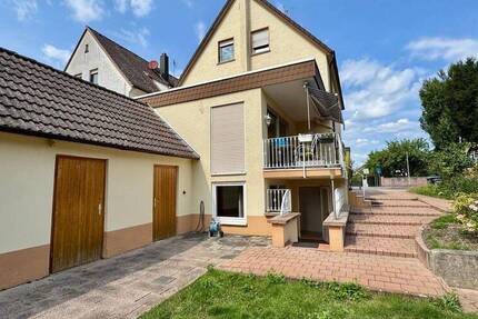 793 m² Grundstück und vielseitige Nutzfläche – gepflegtes Mehrfamilienhaus in beliebter Lage zur S-Bahn 1 zimmer