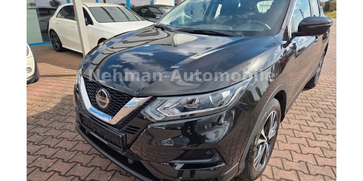 Nissan Qashqai 59.800 km 13.490 &euro; Karlstein 63791