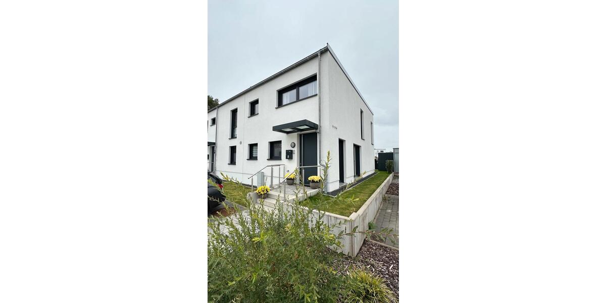 Modernes Reiheneckhaus Energieeffizient 4 zimmer