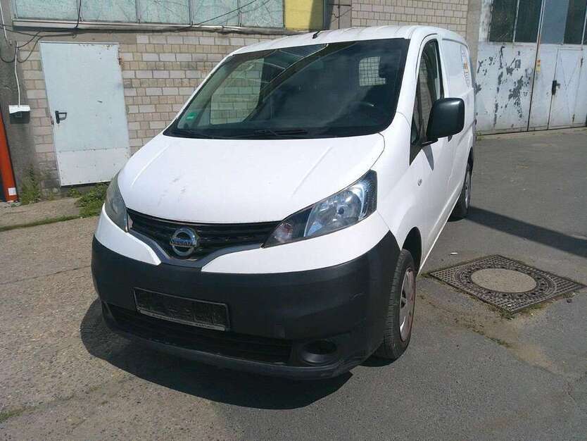 NV200
