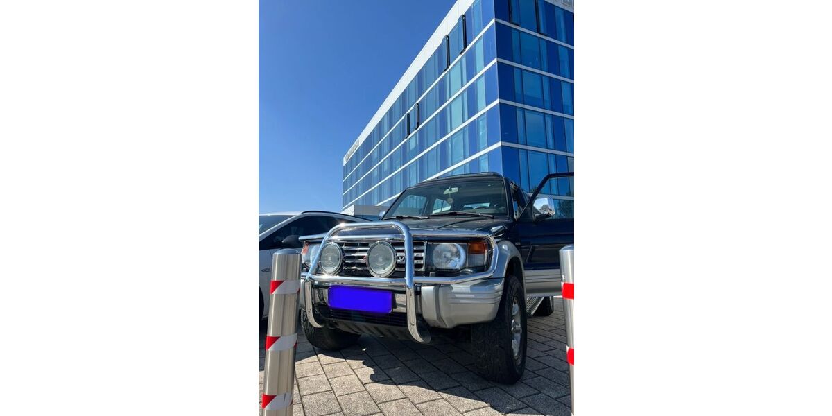 Mitsubishi Pajero 152.000 km 9.500 &euro; Ginsheim 65462