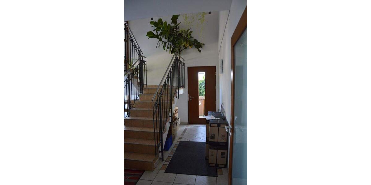 BüroPraxisräume: ruhige Lagehochwertiges Gebäudeviele Stellplätze mit Option WohnenArbeiten zimmer