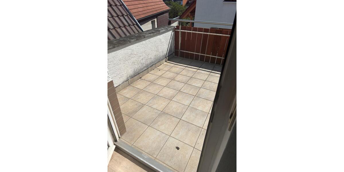 Etagenwohnung Roßdorf - 5 Zimmer, 105 m&sup2;, 1.350&euro; | Angebot:26164196