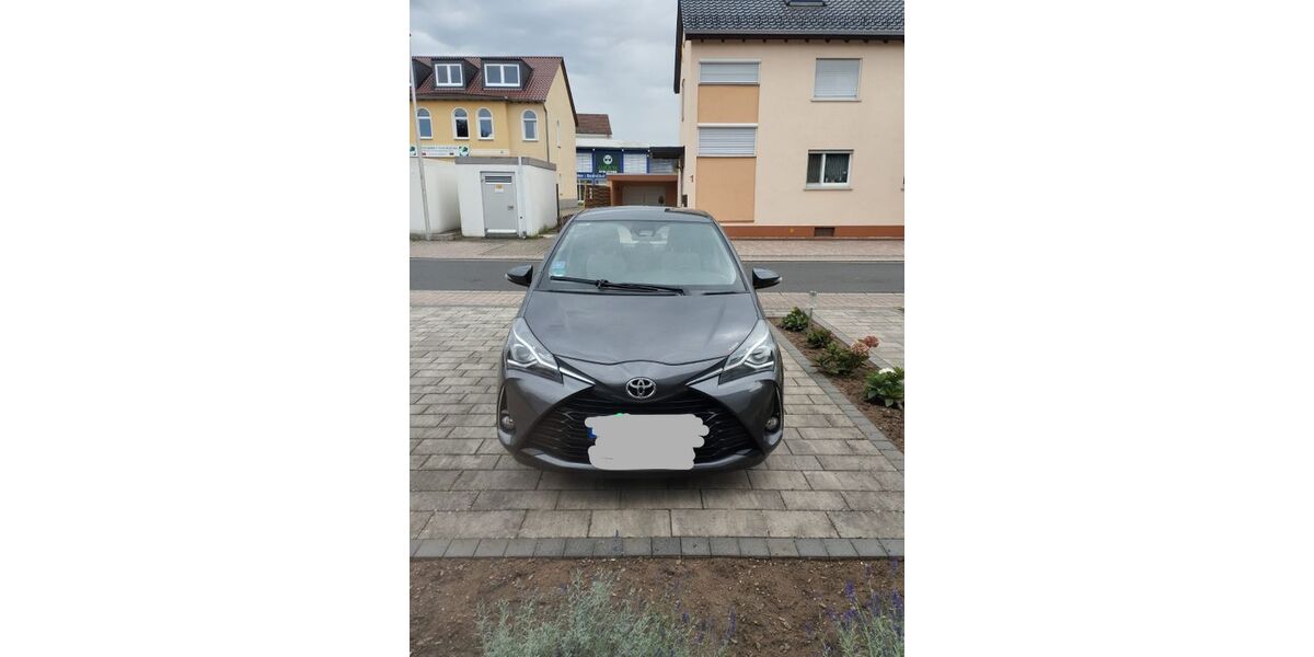 Toyota Yaris 52.200 km 11.000 &euro; Frankfurt 60488