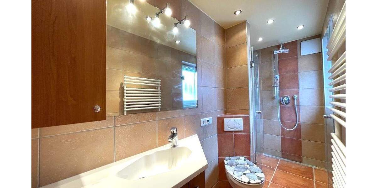 Einfamilienhaus Steinbach - 7 Zimmer, 170 m&sup2;, 640.000&euro; | Angebot:25242947