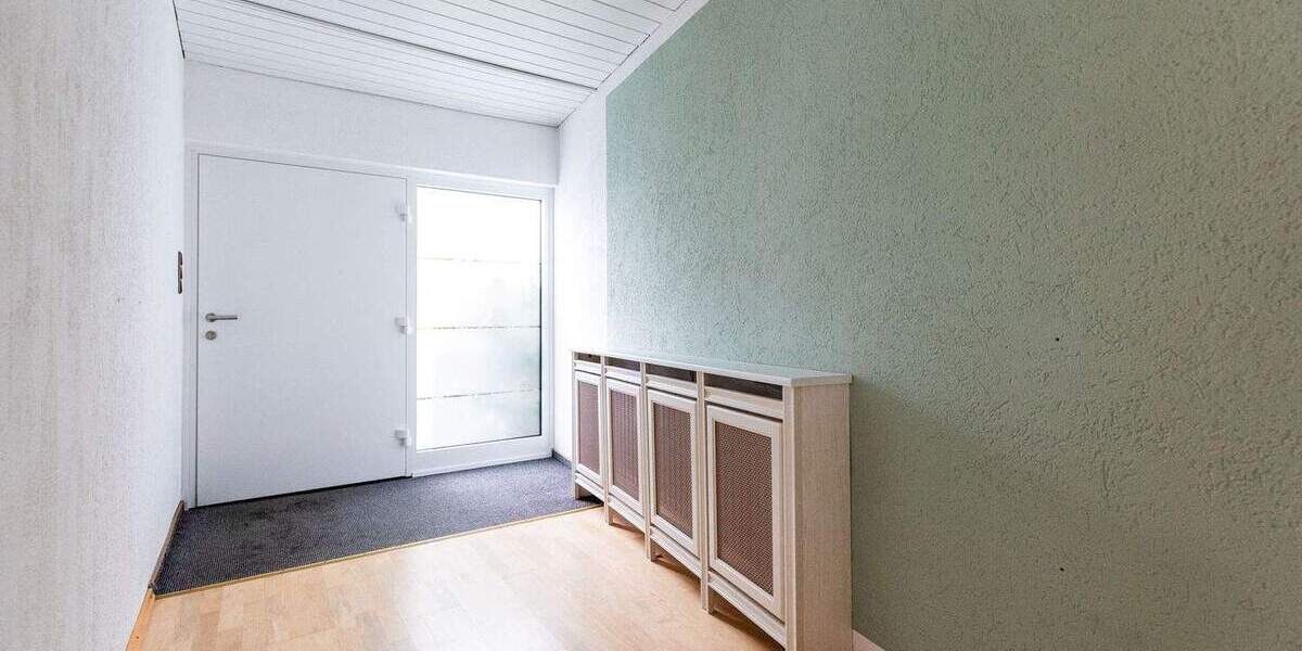 Mehrfamilienhaus, Wohnhaus Bischofsheim - 8 Zimmer, 695.000&euro; | Angebot:25660958