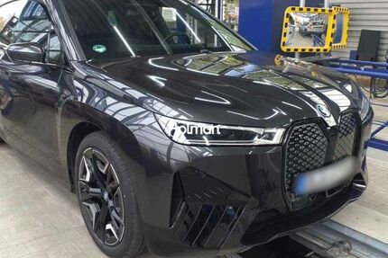 BMW iX 29.889 km 43.898 &euro; Eschborn 65760