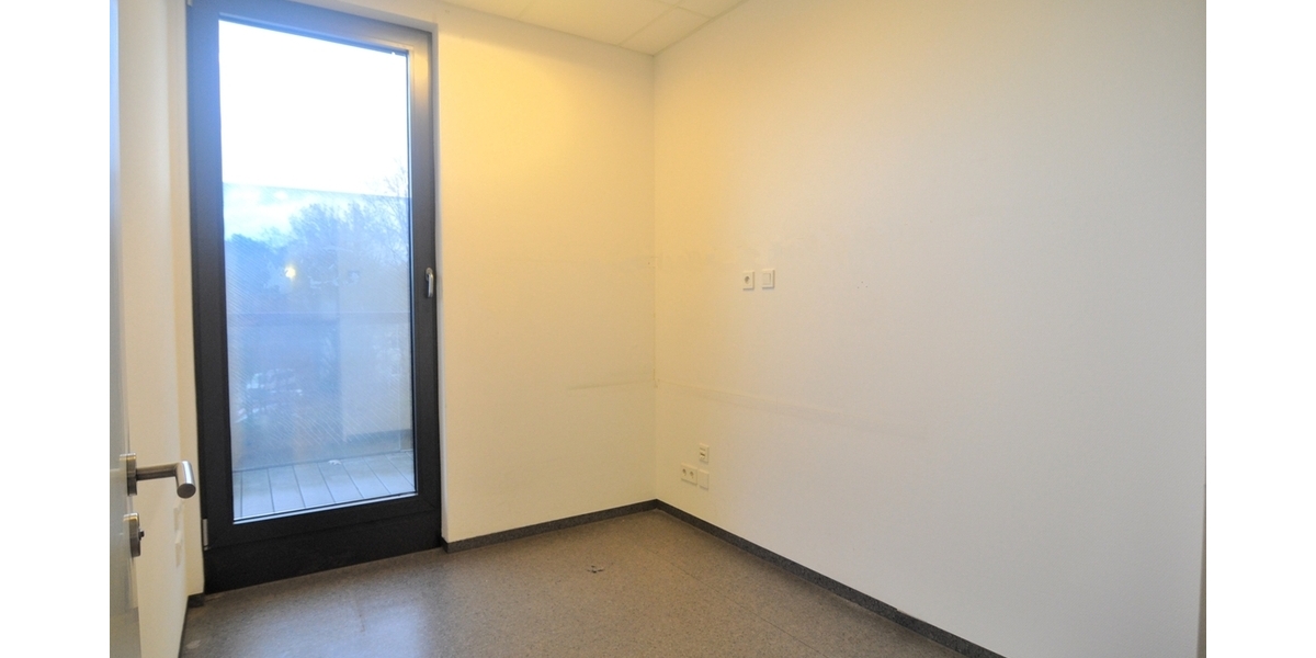 Praxis- oder Bürofläche mit Penthouse-Feeling im modernen Ärztehaus - Gewerbeobjekt Königstein | Angebot:26975149