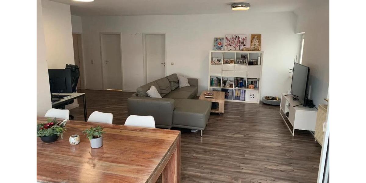 Dachgeschoßwohnung Hochheim am Main - 2 Zimmer, 75 m&sup2;, 299.000&euro; | Angebot:26096914
