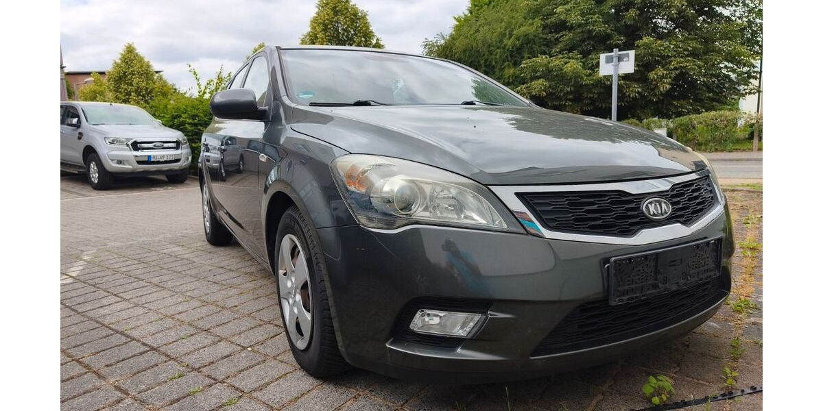 Kia ceed / Ceed 106.863 km 3.200 &euro; Hanau 63450