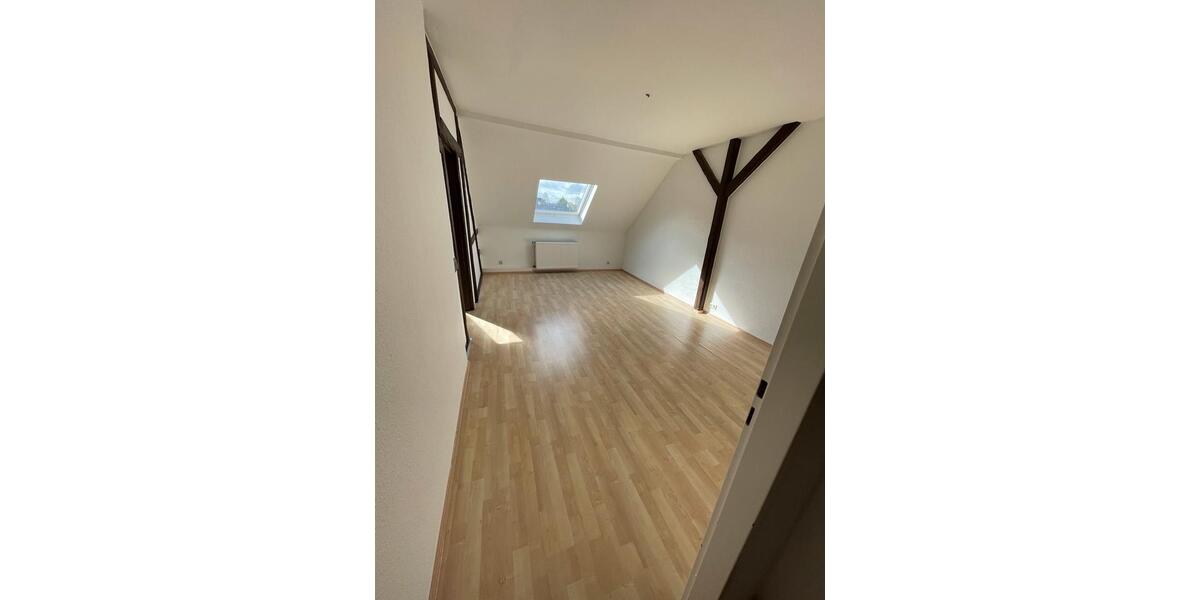Dachgeschoßwohnung Frankfurt am Main Ost - 3 Zimmer, 60 m&sup2;, 1.240&euro; | Angebot:26656471