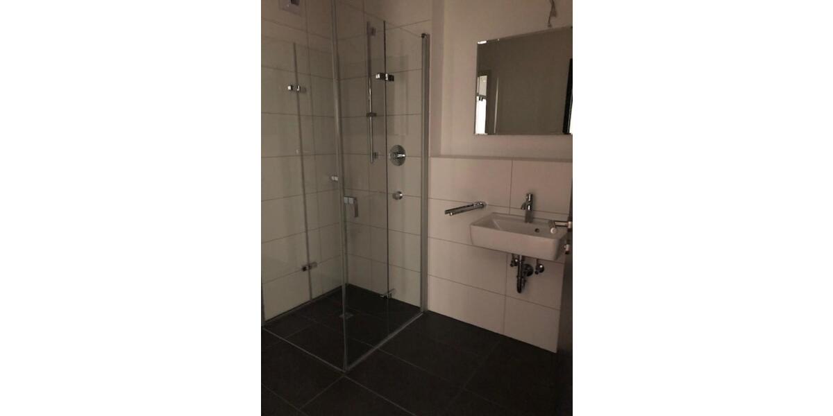 SONNIGES KOMFORT-WG-ZIMMER MIT SÜDBALKON AM ELLI-LUCHT-PARK 1 zimmer