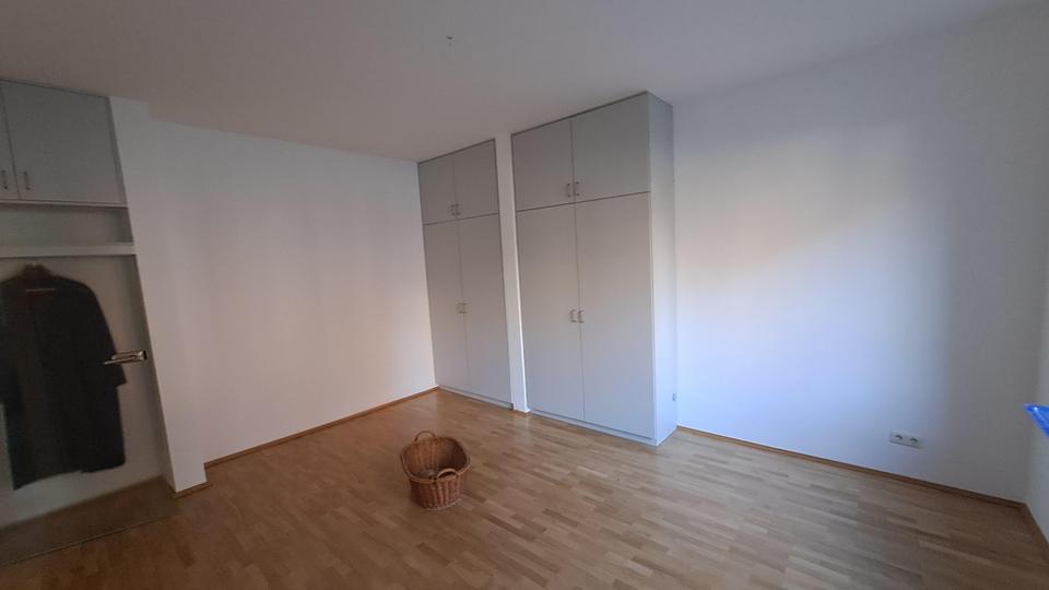 Erdgeschoßwohnung Frankfurt am Main Innenstadt 2 - 3 Zimmer, 80 m&sup2;, 1.160&euro; | Angebot:25760288