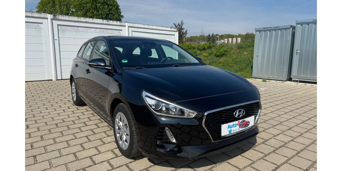 Hyundai i30 102.000 km 9.400 &euro; Friedrichsdorf bei Frankfurt Main 61381