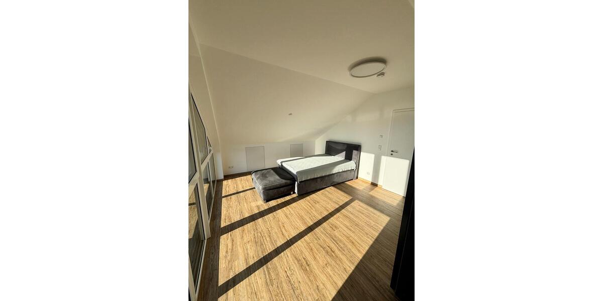 Dachgeschoßwohnung Karben - 2 Zimmer, 80 m&sup2;, 979&euro; | Angebot:26400052