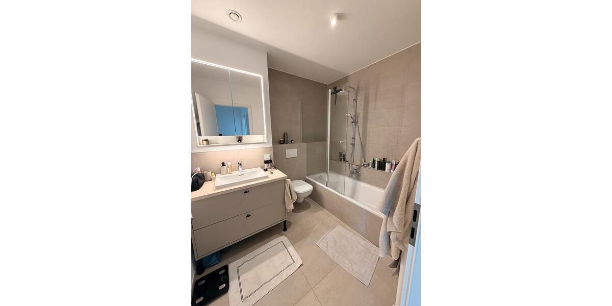 Etagenwohnung Frankfurt am Main Sachsenhausen Süd - 3 Zimmer, 95 m&sup2;, 2.390&euro; | Angebot:26641637