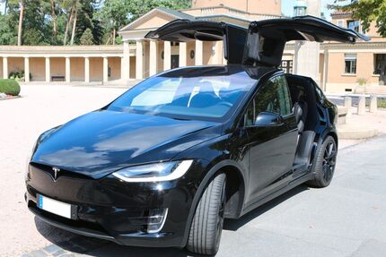 Tesla Model X 225.000 km 37.900 &euro; Darmstadt 64293