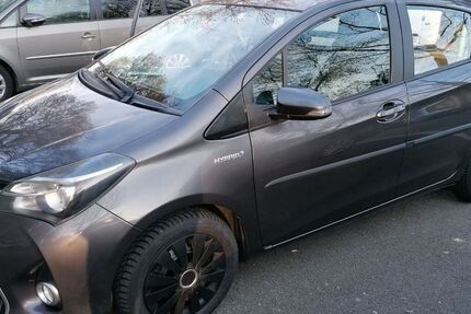 Toyota Yaris 48.633 km 10.650 &euro; Frankfurt am Main 60385