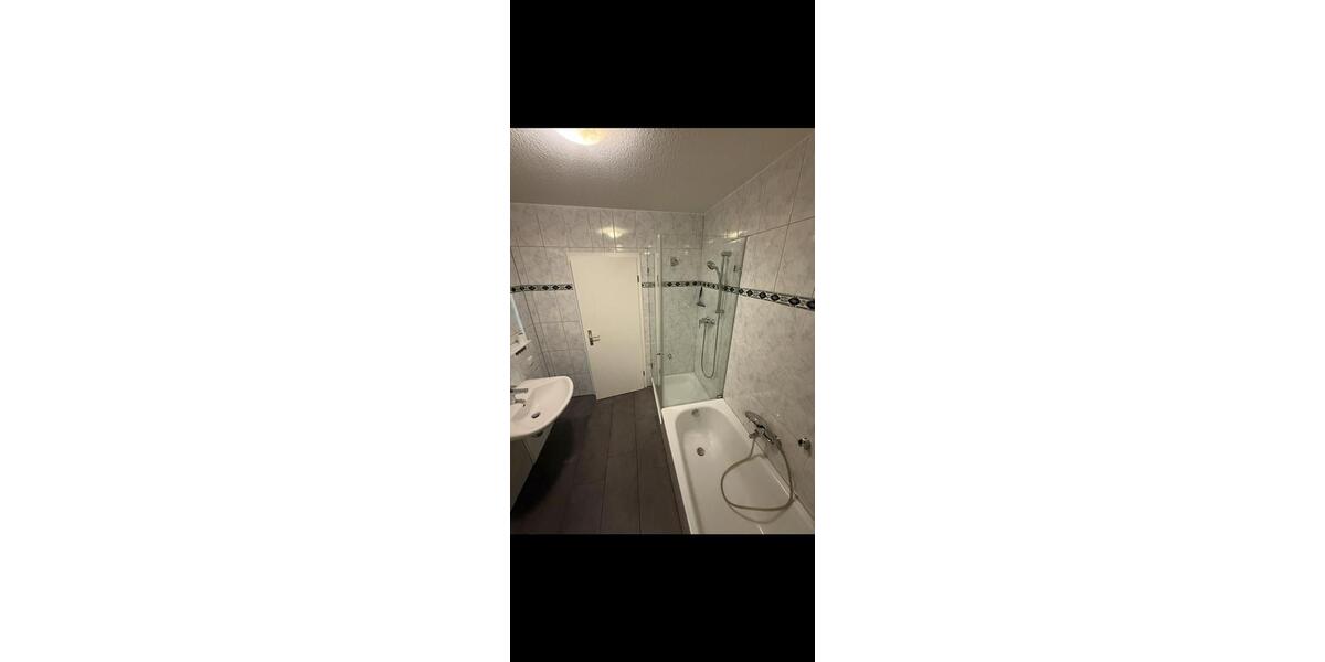 Etagenwohnung Hanau Großauheim - 2 Zimmer, 64 m&sup2;, 1.050&euro; | Angebot:25634126