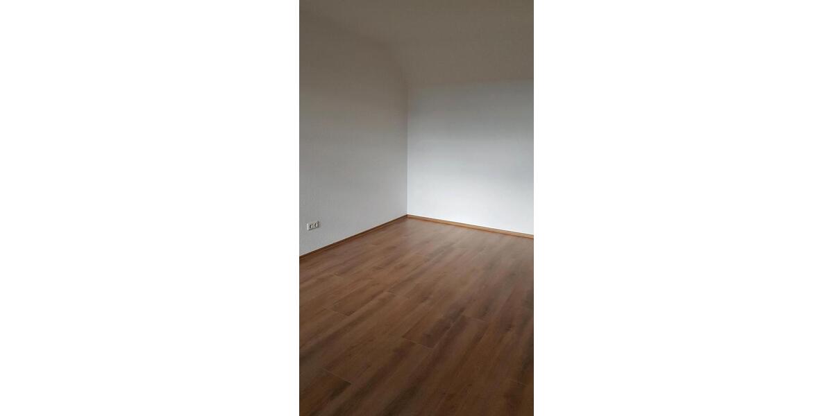 Dachgeschoßwohnung Frankfurt am Main Niederrad - 2 Zimmer, 80 m&sup2;, 1.190&euro; | Angebot:26283677