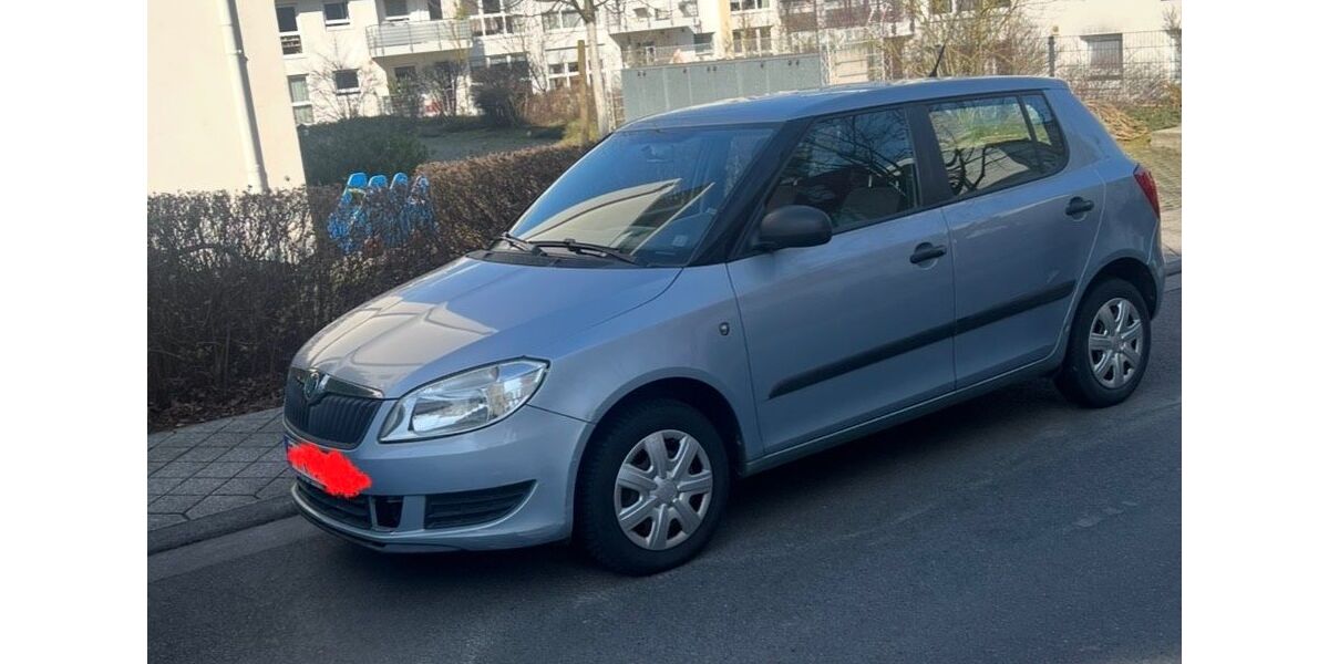 Skoda Fabia 96.000 km 3.300 &euro; Frankfurt 60433