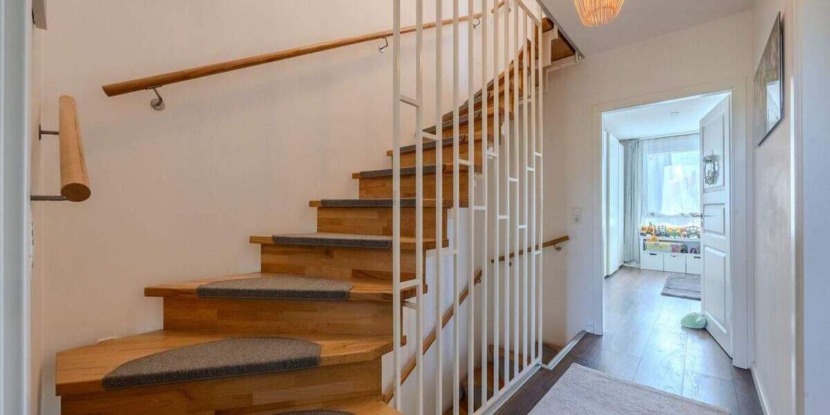 Neuwertiges REH mit gehobener Ausstattung, top Energieeffizienz, Garten, Garage u. v. m. 5 zimmer