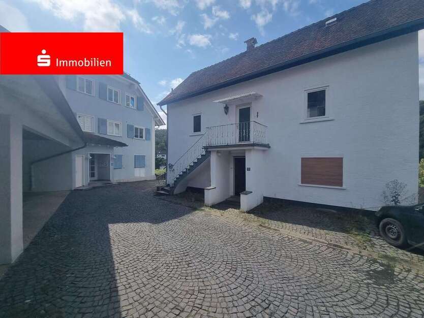 Haus zum Kaufen in Weilrod 190.000 € 168 m²