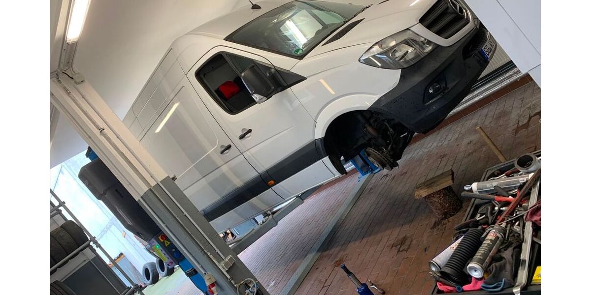 Gewerbeanwesen mit Bürogebäude, Werkstatt und großer befestigter Freifläche - Gewerbeobjekt Bischofsheim | Angebot:27298679