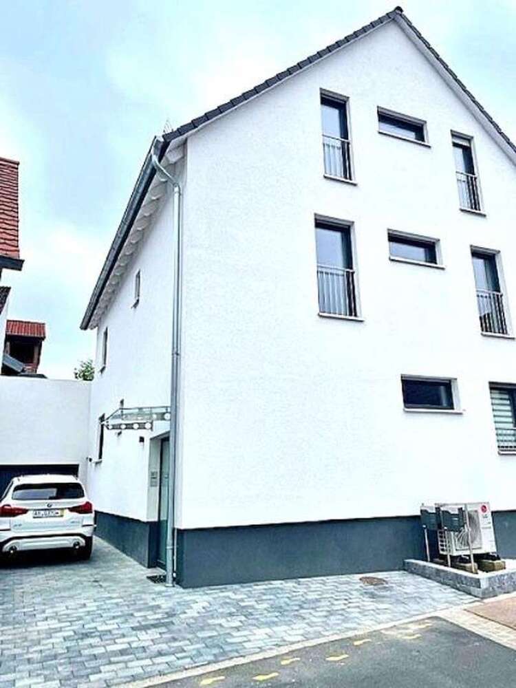 Haus zum Kaufen in Kahl 999.000 € 249 m²