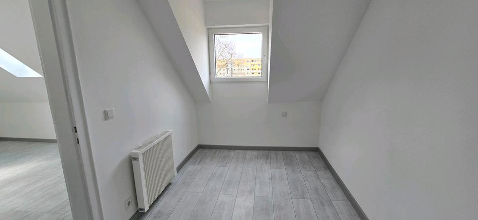 Dachgeschoßwohnung Hanau Lamboy - 2.5 Zimmer, 45 m&sup2;, 750&euro; | Angebot:25636427