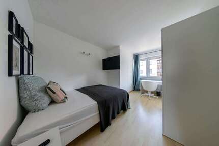 Zimmer Frankfurt am Main Niederrad - 590&euro; | Angebot:26903425