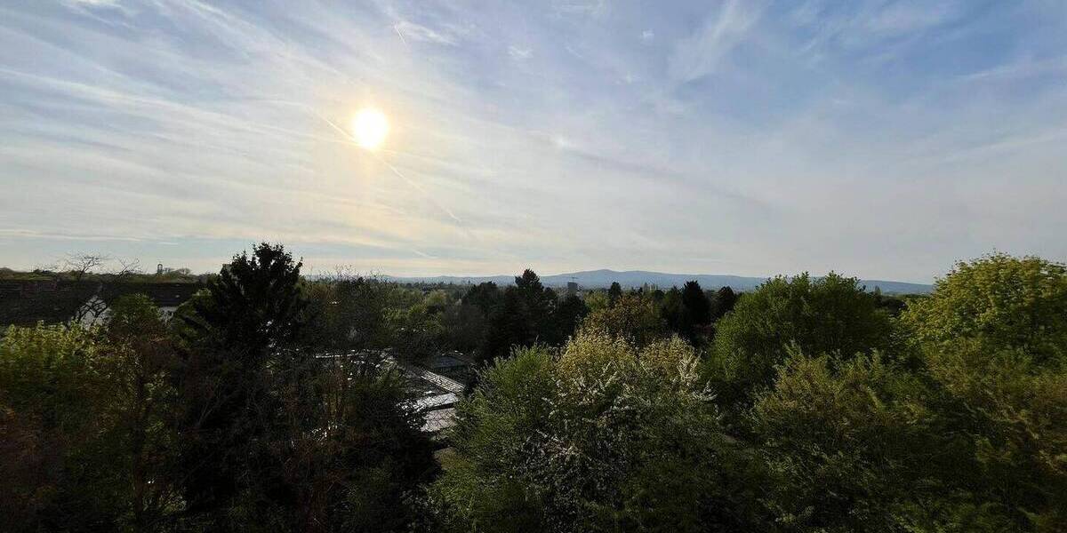 Etagenwohnung Frankfurt am Main Eckenheim - 3 Zimmer, 84 m&sup2;, 299.000&euro; | Angebot:26203912