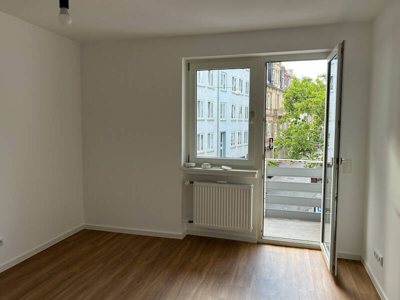 Erstbezug nach Sanierung: 2 Zimmer-Wohnung mit Balkon im Zentrum von Wiesbaden