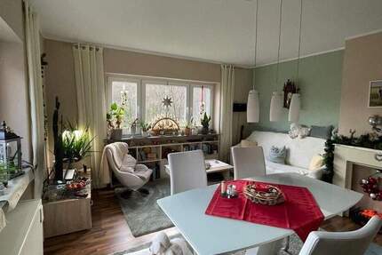 Modernisierte 2-Zimmer-Wohnung mit Südbalkon, Aufzug und Stellplatz 2 zimmer