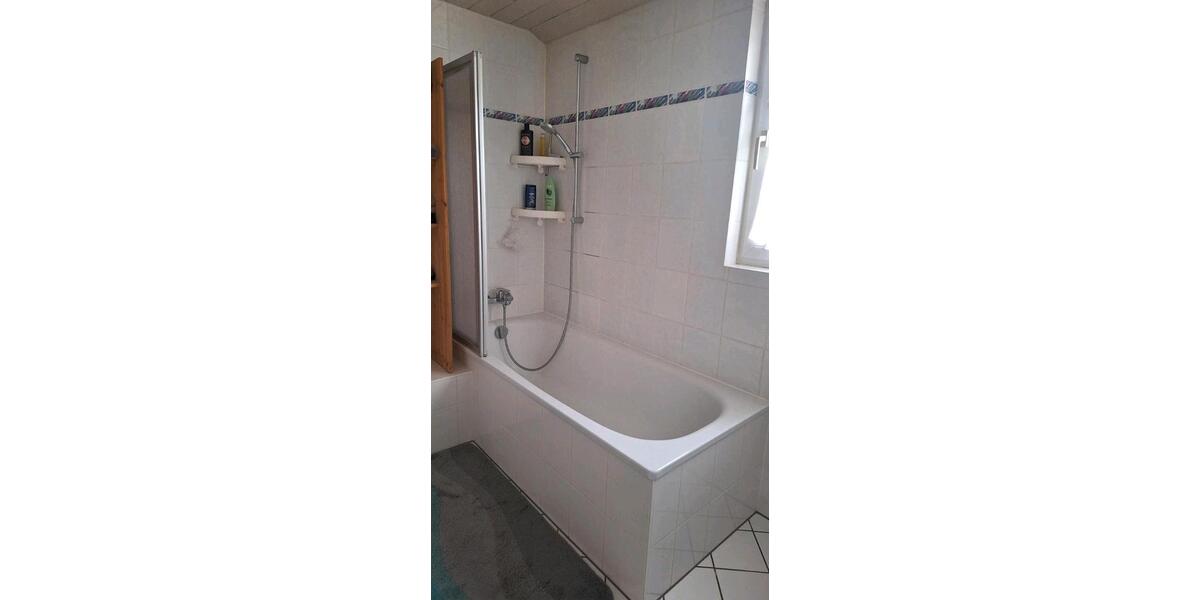 Dachgeschoßwohnung Usingen - 3.5 Zimmer, 75 m&sup2;, 845&euro; | Angebot:25648804