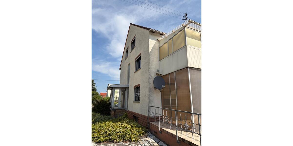 Doppelhaushälfte Frankfurt am Main Schwanheim - 8 Zimmer, 170 m&sup2;, 295.000&euro; | Angebot:27271646