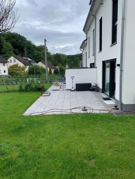 Haus zum Mieten in Wiesbaden 3.200 € 160 m²