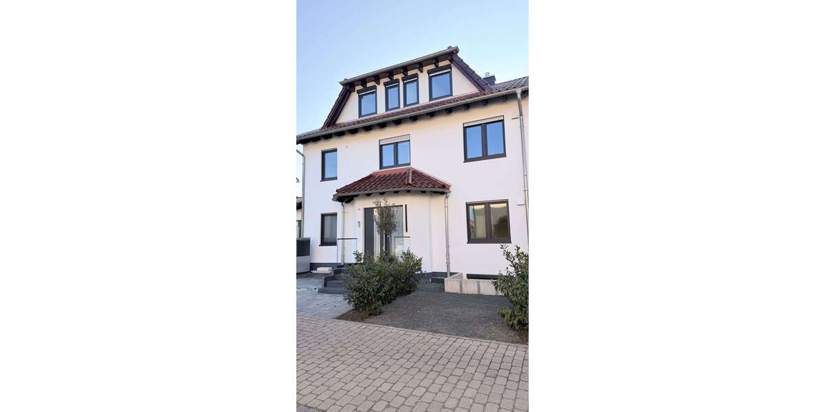 Haus zum Kaufen in Karben 1.150.000 € 305 m² 10 zimmer