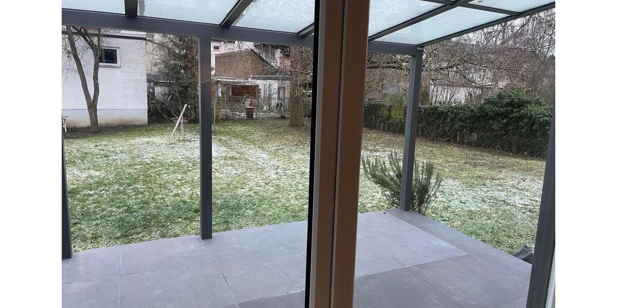 3,5 Zimmer Wohnung 2 Etagen mit Balkon, Terrasse, Garten 3.5 zimmer