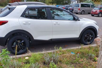 Kia Stonic 46.700 km 14.299 &euro; Rodgau 63110