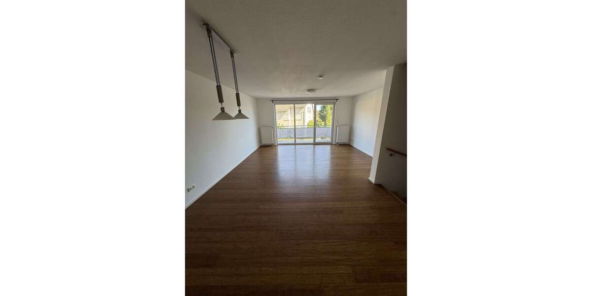 Einfamilienhaus Frankfurt am Main Sossenheim - 6 Zimmer, 135 m&sup2;, 2.480&euro; | Angebot:27336961