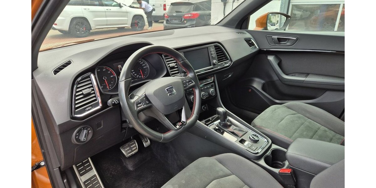 Seat Ateca FR, 360° Kamera, ACC, Navi, Carplay 74.850 km 19.490 &euro; Rodgau 63110
