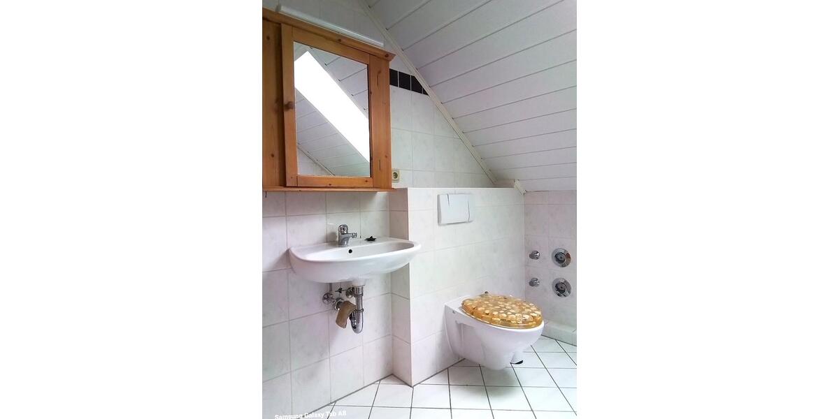 Dachgeschoßwohnung Niedernhausen - 3.5 Zimmer, 81 m&sup2;, 235.000&euro; | Angebot:24626402