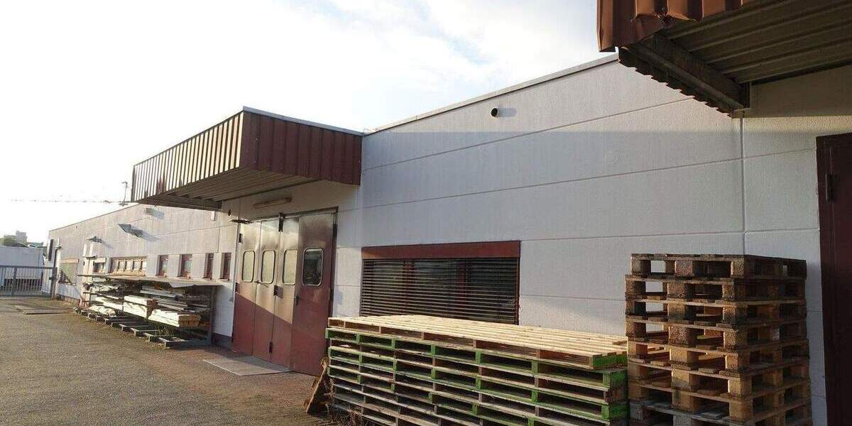 Grundstück (3.383 m²) mit Produktionshalle (900 m²) und Bürogebäude (590 m²) zimmer