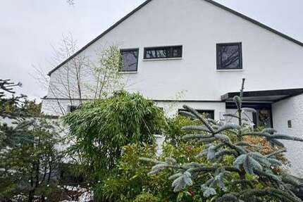 Haus zum Mieten in Friedrichsdorf 2.900 € 224 m² 8 zimmer