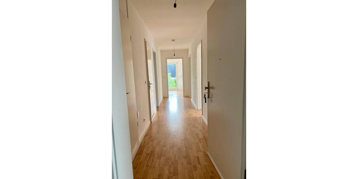 Etagenwohnung Frankfurt am Main Niederrad - 3 Zimmer, 82 m&sup2;, 1.860&euro; | Angebot:26581600