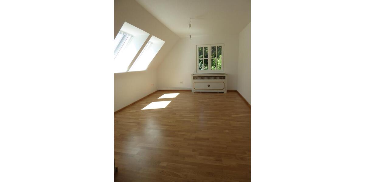 Dachgeschoßwohnung Königstein im Taunus - 3.5 Zimmer, 98 m&sup2;, 1.520&euro; | Angebot:26412943