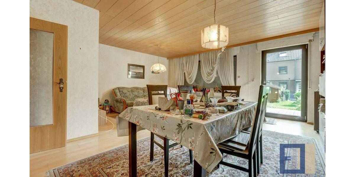 Reihenmittelhaus Bischofsheim - 5 Zimmer, 123 m&sup2;, 299.950&euro; | Angebot:26751033